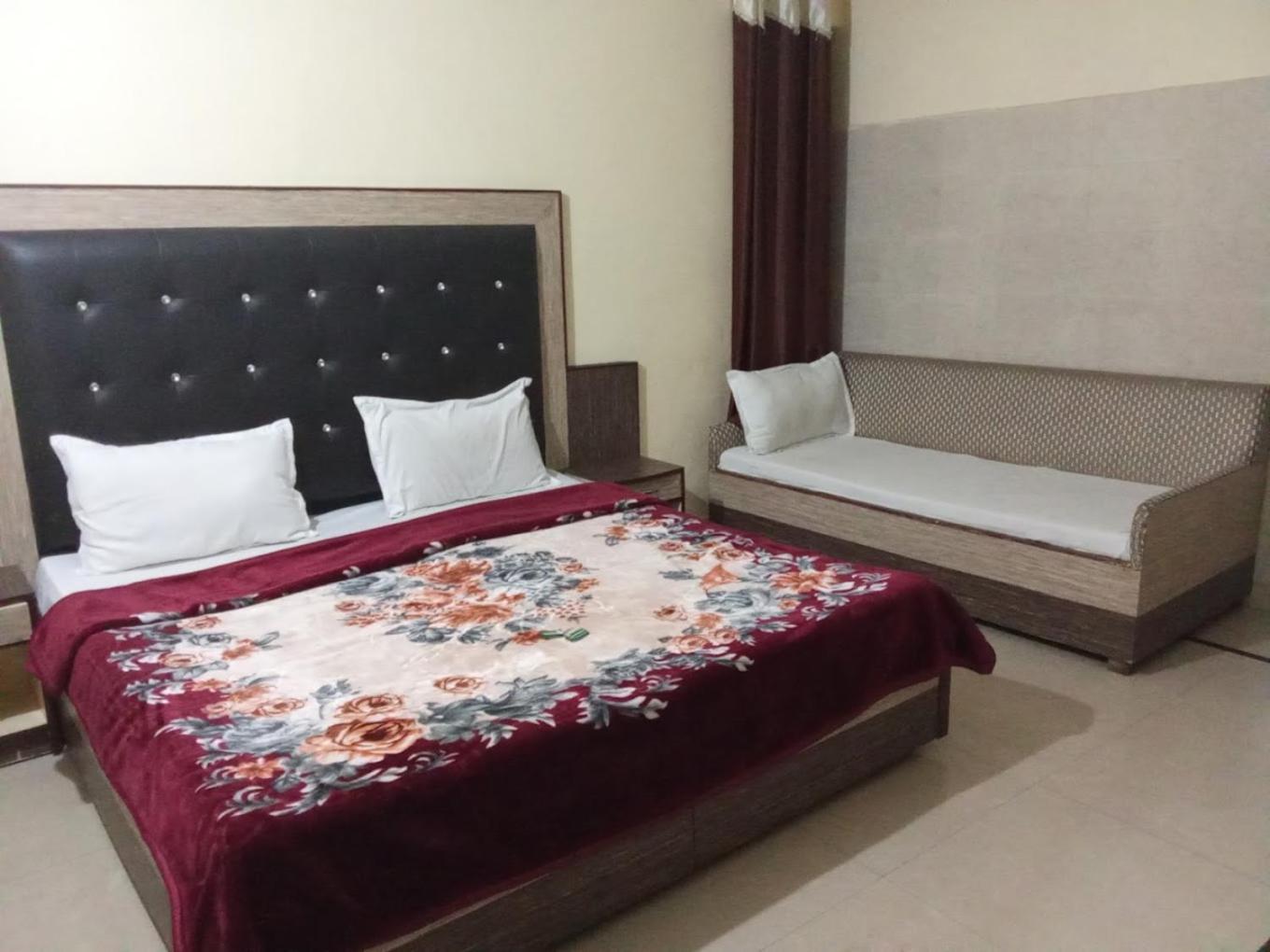 Krishna Holiday Guest House Block II Dharamshala Extérieur photo